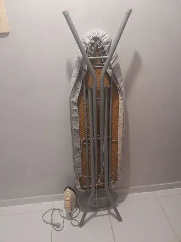 Tábua de Passar em Ferro