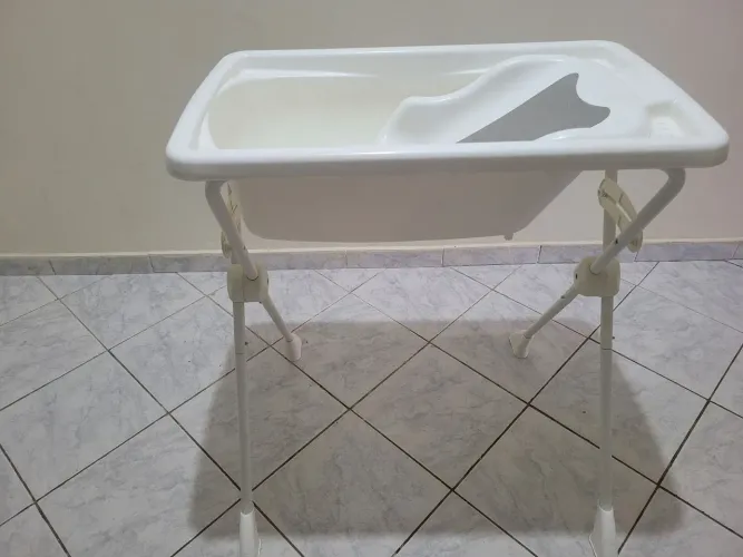 Banheira com suporte
