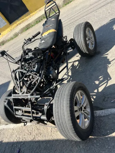 Quadriciclo motor de Z1000