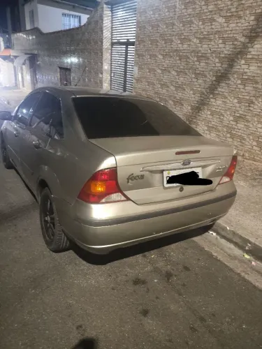 Ford Focus Ghia Sed. 2.0 16v/ 2.0 16V Flex 4P 2005