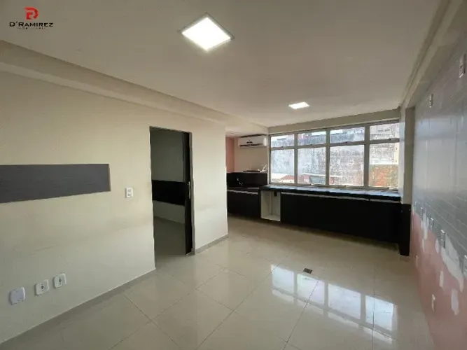 Sala Semi Mobiliada - São Francisco - Prédio com Elevador