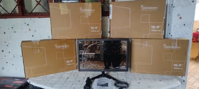 Monitor - HDMI - 19 polegadas - NOVO - Led 