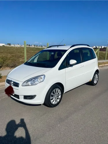 Fiat Idea Attractive 1.4 Fire Flex 8V 5P 2015