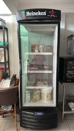 Refrigerador Expositor Vertical MetalFrio - Porta de Vidro - 550L