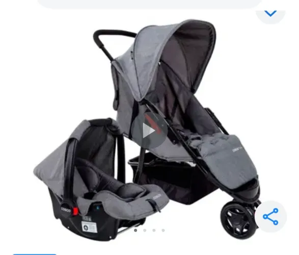 Carrinho de bebê com bebê conforto Cosco