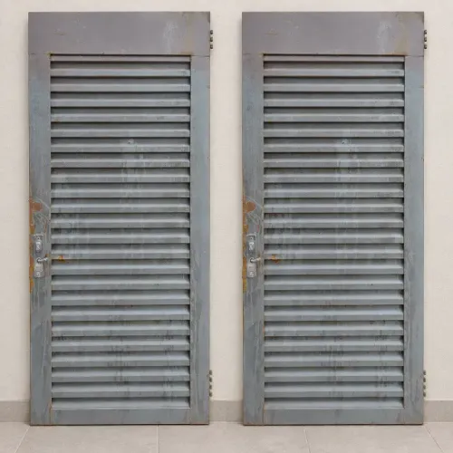 Kit 2 Portas de Ferro Veneziana Usadas Para Reformar