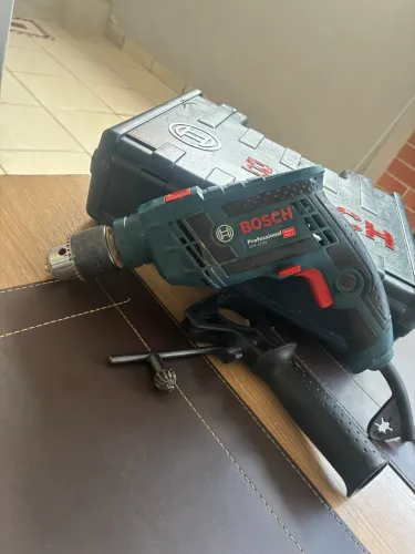 Furadeira Impacto 1/2 Pol 750w Gsb13re Com Maleta