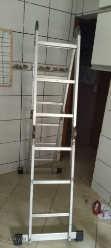 Escada de aluminio