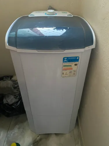 Tanquinho 10 kg Britânia ainda em GARANTIA 
