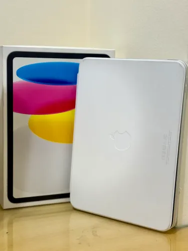 iPad 10 geração 64GB c/ Magic Keyboard Apple