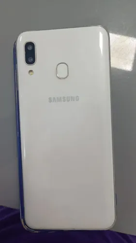 Celular A30