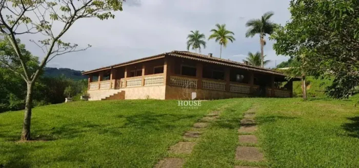 Sítio com 4 dormitórios à venda, 60500 m² por R$ 2.500.000,00 - Albertina - Albertina/MG