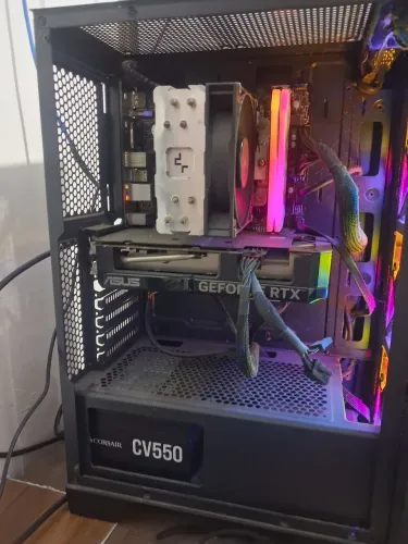 Computador Gamer,RTX 4060,I3 13100F,32 GB RAM,FONTE CORSAIR 550v