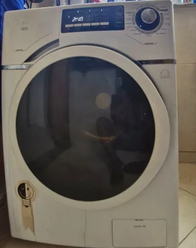 Lavadora Lava e Seca Midea LSA101 127V com defeito