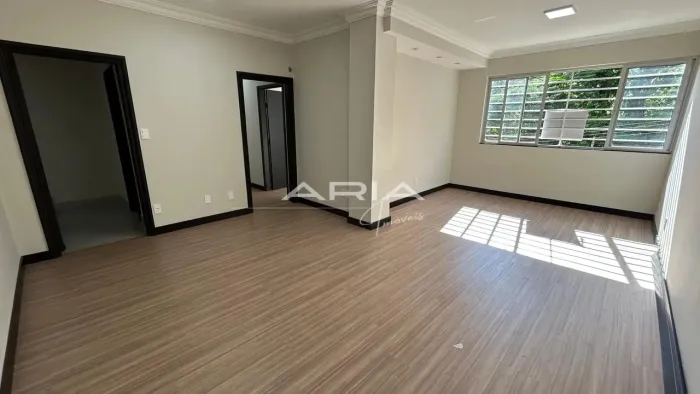 Apartamento à venda no Edifício Angélica no Centro de Londrina/PR