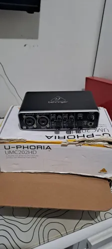 Interface de Áudio Beheringer