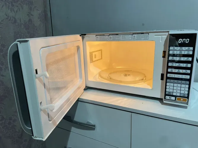 MICRO-ONDAS 20 LITROS - REVISADO E PRONTO PARA USO