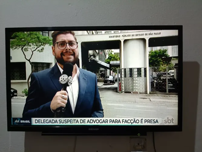 TV 32 polegadas/ não é smart 
