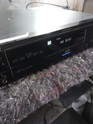 Sony dvd dvp-c650d com defeito