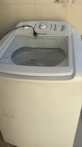 Máquina de lavar, só não centrifuga