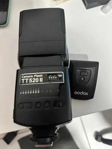 Flash Godox universal com rádio