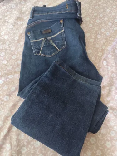 Calça jeans cintura, com Lycra  38