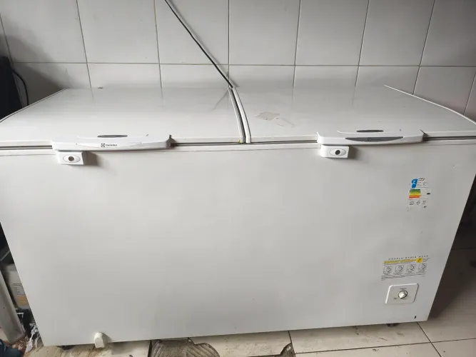 VENDE-SE FREEZER Electrolux 513 litros