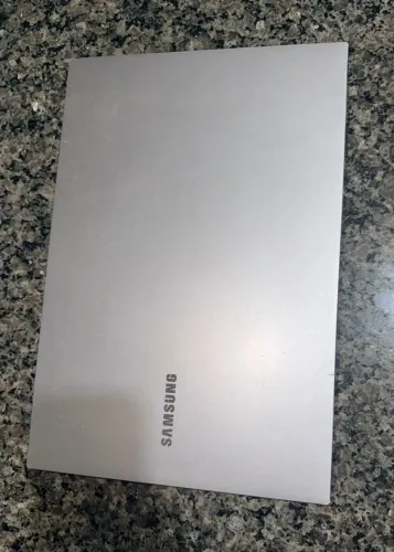 Notebook Samsung E20 top