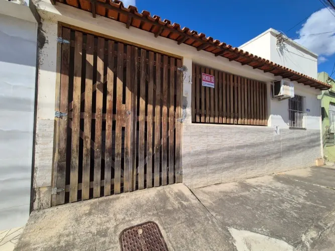 Casa à venda, prox ao centro