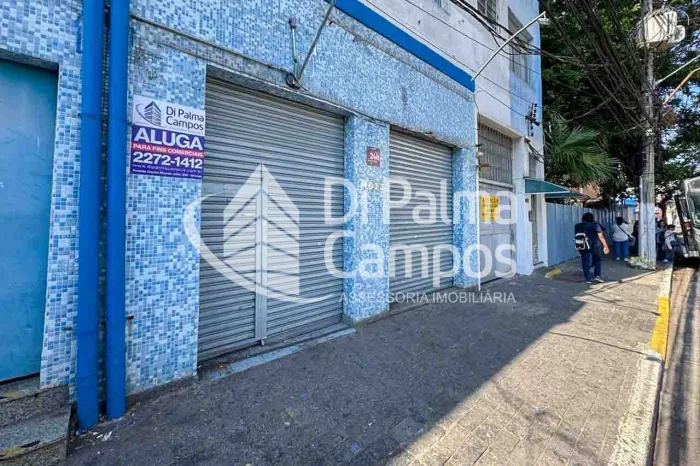Salão Comercial para alugar com 126m² a 20 passos do metrô saúde.