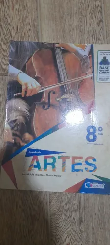 Livro didático de Artes do 8° ano ensino fundamental - Aprendendo Artes