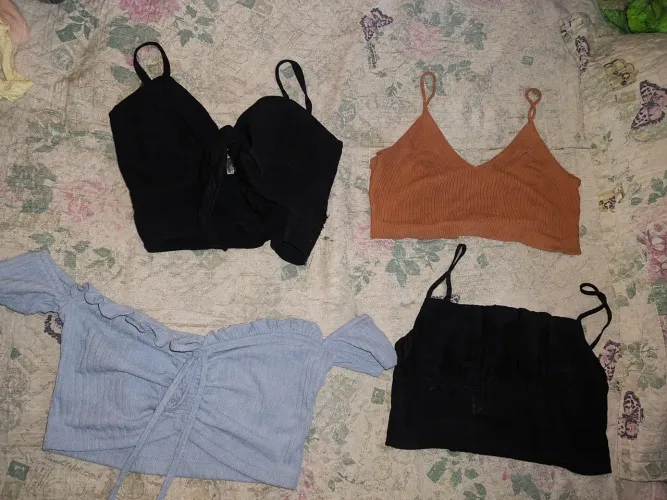 CONJUNTO TOPS/CROPPEDS-tamanho PP(todos em um único valor)