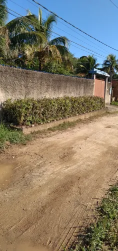 Vendo casa em Tinguá, terreno enorme16x50 mts, 04 qtos. varanda, lavanderia, árvore frutíf