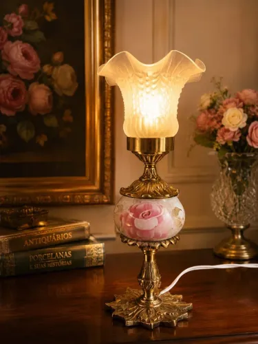 Abajur Vintage em Bronze em Porcelana Pintado à Mão
