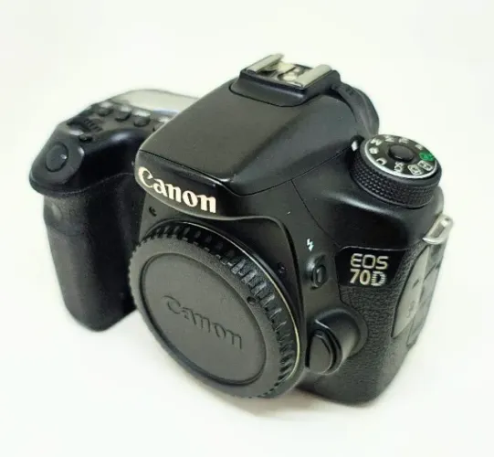 Camera DSLR CANON EOS 70D - WI-FI 20MP Tela Touch Giratoria