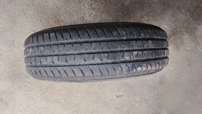 Pneu 175 / 75 14r