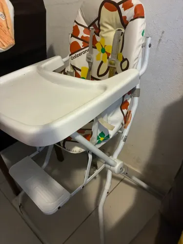 Cadeira de alimentação 