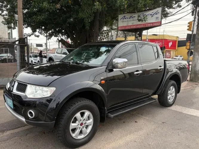 Mitsubishi L200 Triton HPE 3.2 CD TB Int.diesel AUT 2013