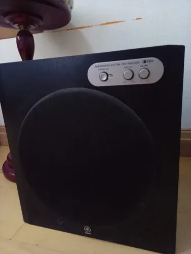 Subwofer Yamaha  Yst -RSw300