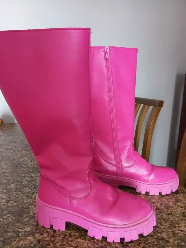 Bota rosa Pink de cano longo ; salto tratoria