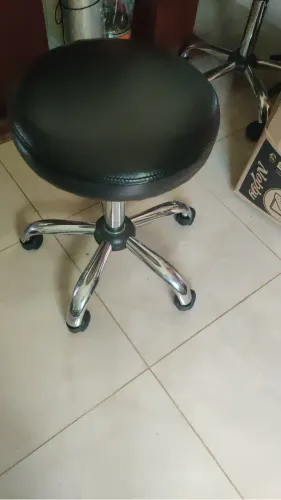 Banquinho com rodinha