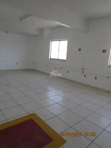 Comercial/Industrial com 60 sala(s) no bairro Centro em Cuiabá - MT