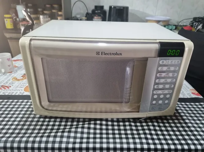 Micro-ondas Electrolux Usado 