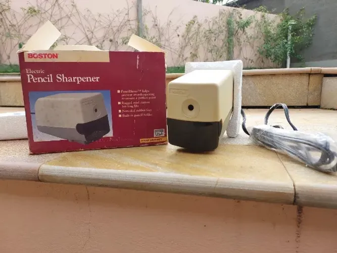 Apontador elétrico para lápis - 120v - BOSTON