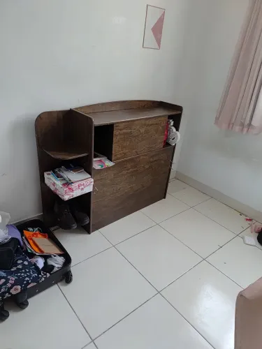 Cama de solteiro com. Bau