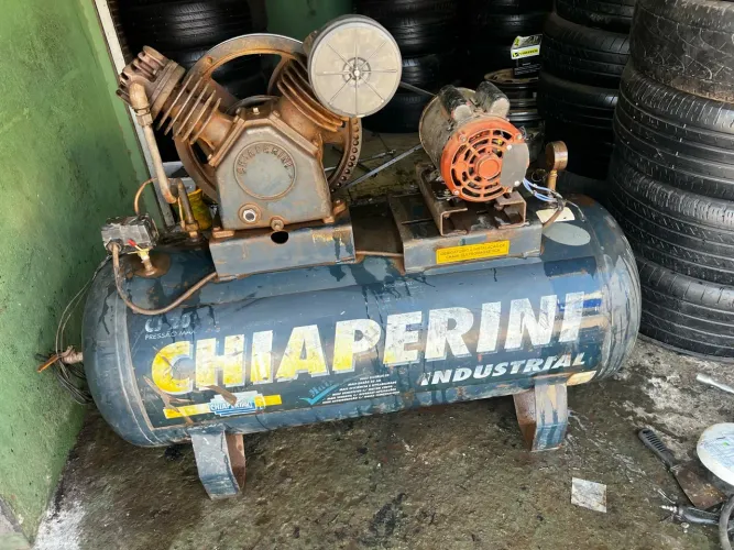 Compressor chiaperini 200 litros 20 pés monofásico