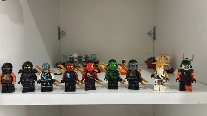 Ninjago Complete Skybound Minifgs 