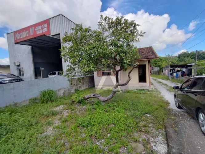 Casa com 2 dormitórios à venda, 138 m² por R$ 680.000,00 - Costeira do Pirajubaé - Florian