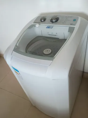 Máquina de lavar novíssima usada 3 ou vendendo pq eu tive que mudar e já tem naq4 vezes