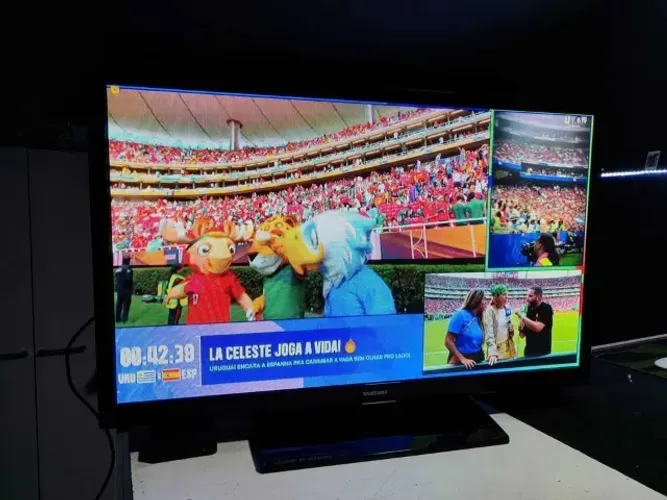 ?TV Plasma 43" Samsung Série 4 PL43F4000 2 HDMI?